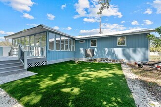 3100 Mildred Dr in Palm Harbor, FL - Foto de edificio - Building Photo