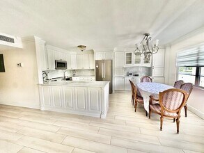 2091 Yarmouth E in Boca Raton, FL - Building Photo - Building Photo