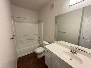 1003 Hemingway Cir in Haines City, FL - Building Photo - Building Photo