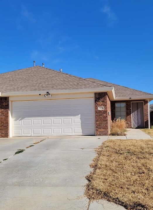 6705 Pontiac Ave in Lubbock, TX - Building Photo