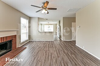 18810 Summer Anne Dr in Humble, TX - Building Photo - Building Photo