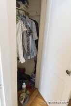 137 Park Dr, Unit 26 in Boston, MA - Foto de edificio - Building Photo