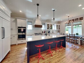 3213 Northwest Pkwy in Dallas, TX - Building Photo - Building Photo