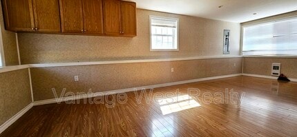 380 Patterson Rd in Kelowna, BC - Building Photo - Building Photo