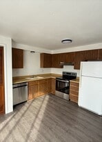 413 Kings Ct in Gillette, WY - Building Photo