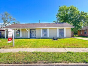 2815 Monticello Dr in Houston, TX - Foto de edificio - Building Photo