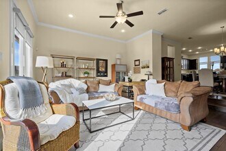 8406 Oak Leaf Point Dr in Houston, TX - Building Photo - Building Photo
