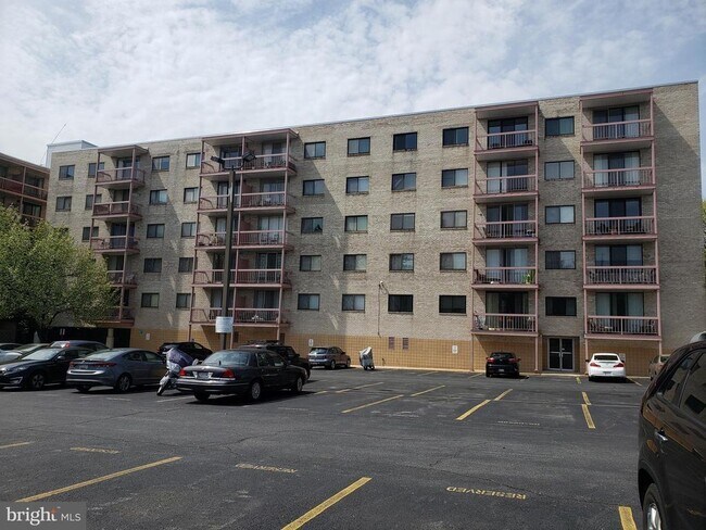 130 Slade Ave in Baltimore, MD - Building Photo - Building Photo