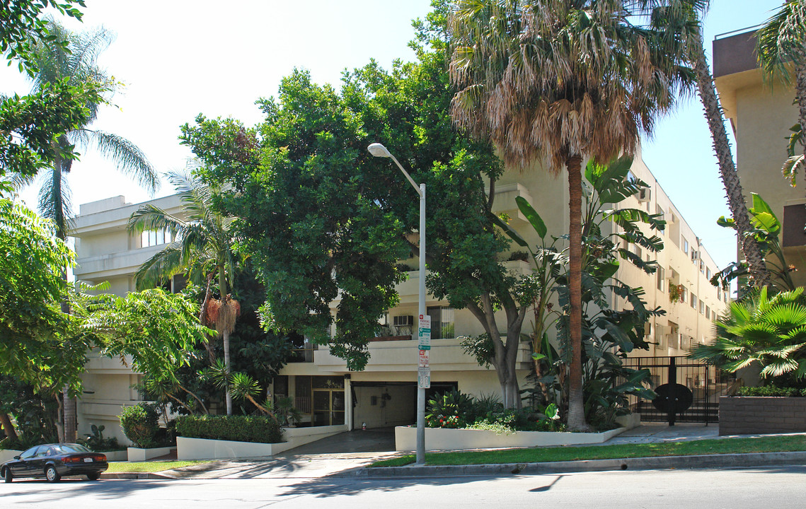 1245 N Kings Rd in West Hollywood, CA - Building Photo