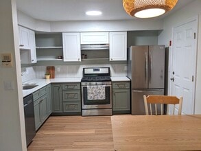 50 Brookside Dr in Exeter, NH - Building Photo - Building Photo