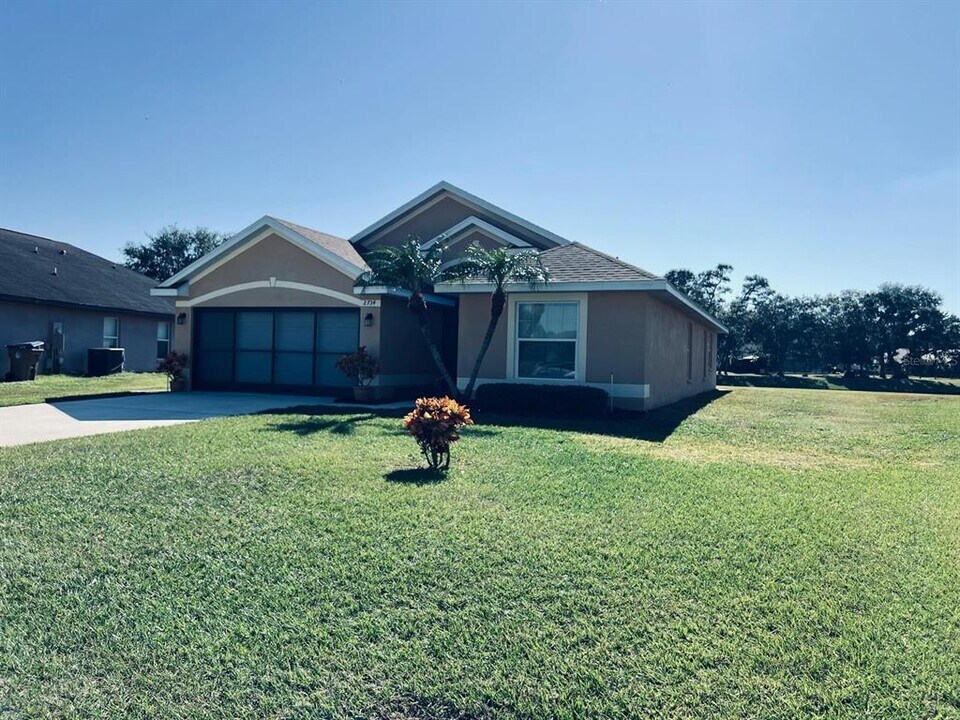 2734 Eagle Canyon Dr S in Kissimmee, FL - Building Photo