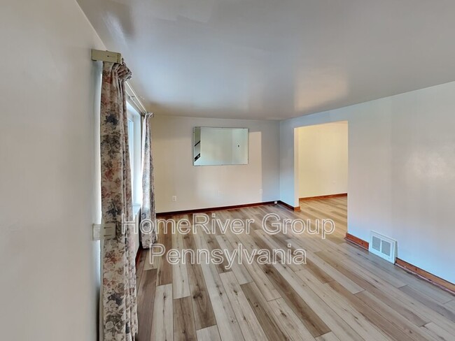 114 Orris St in Munhall, PA - Building Photo - Building Photo