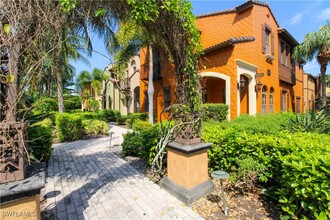 9159 Delano St in Naples, FL - Foto de edificio - Building Photo