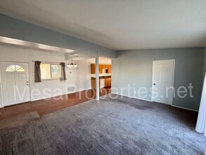 9628 Madrona Dr in Fontana, CA - Building Photo - Building Photo