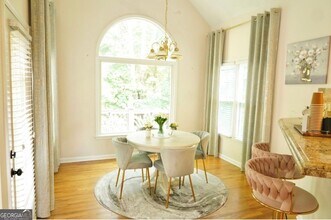 230 Ridge Bluff Ln in Suwanee, GA - Building Photo - Building Photo