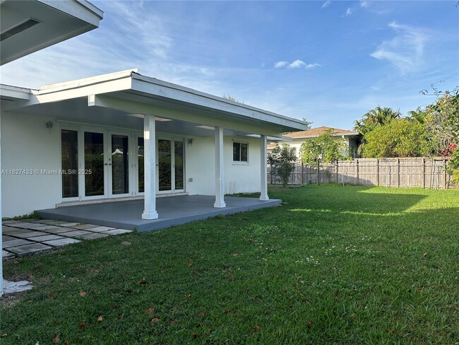 8791 SW 87th St in Miami, FL - Building Photo - Building Photo