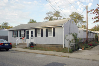 58-60 Huddy Ave in Highlands, NJ - Building Photo - Building Photo