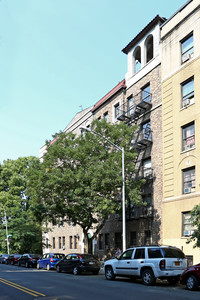 222 Seaman Ave in New York, NY - Foto de edificio - Building Photo