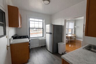 2336 W Addison St in Chicago, IL - Building Photo - Building Photo