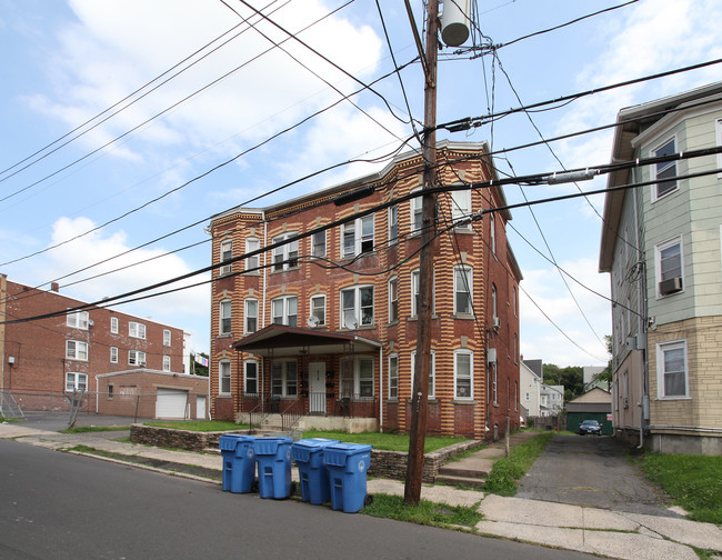 315 High St in New Britain, CT - Building Photo - Building Photo