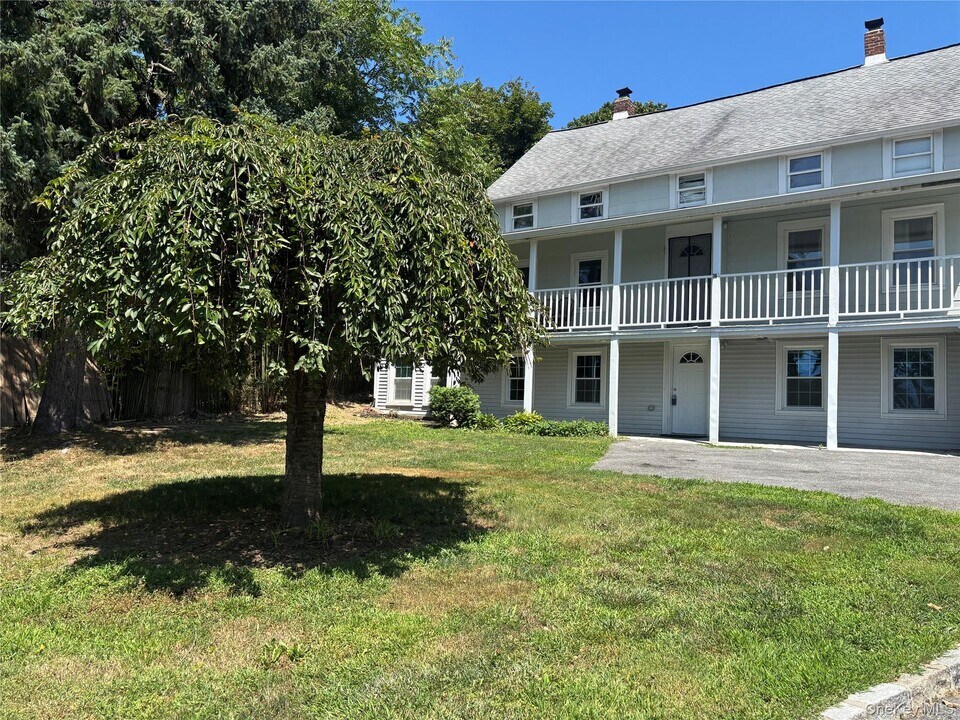 245 Glenville Rd in Greenwich, CT - Building Photo