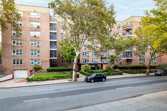 9231 57th Ave in Flushing, NY - Building Photo - Building Photo