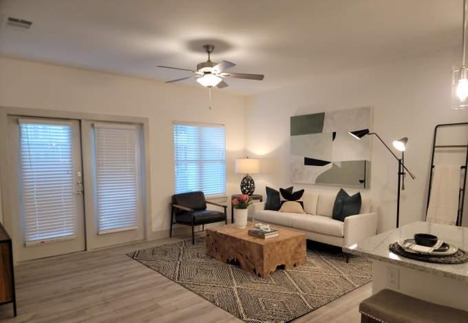 708 E Cypresswood Dr in Spring, TX - Building Photo