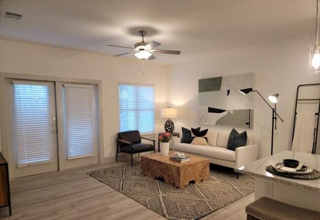 property at 708 E Cypresswood Dr