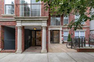 216 Calyer St in Brooklyn, NY - Building Photo - Building Photo