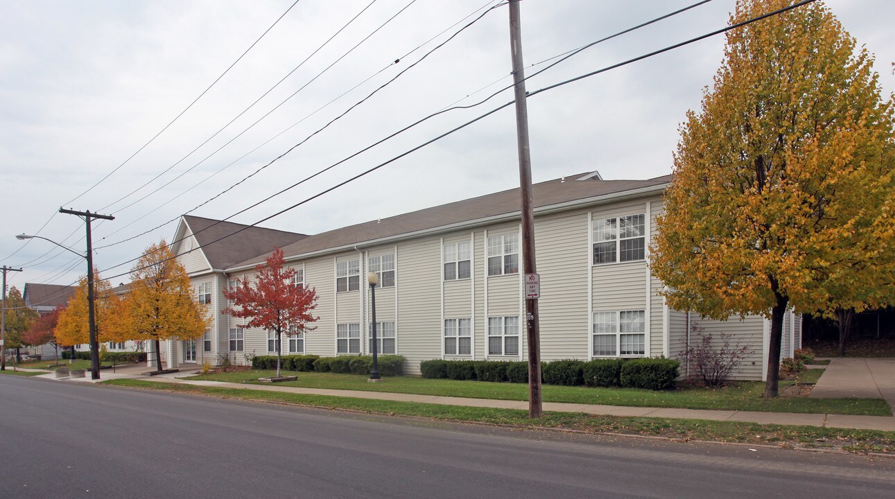 Parkview Apartments in Buffalo, NY - Building Photo