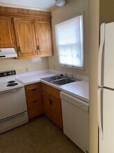 112 W Calhoun St-Unit -4 in Sumter, SC - Foto de edificio - Building Photo