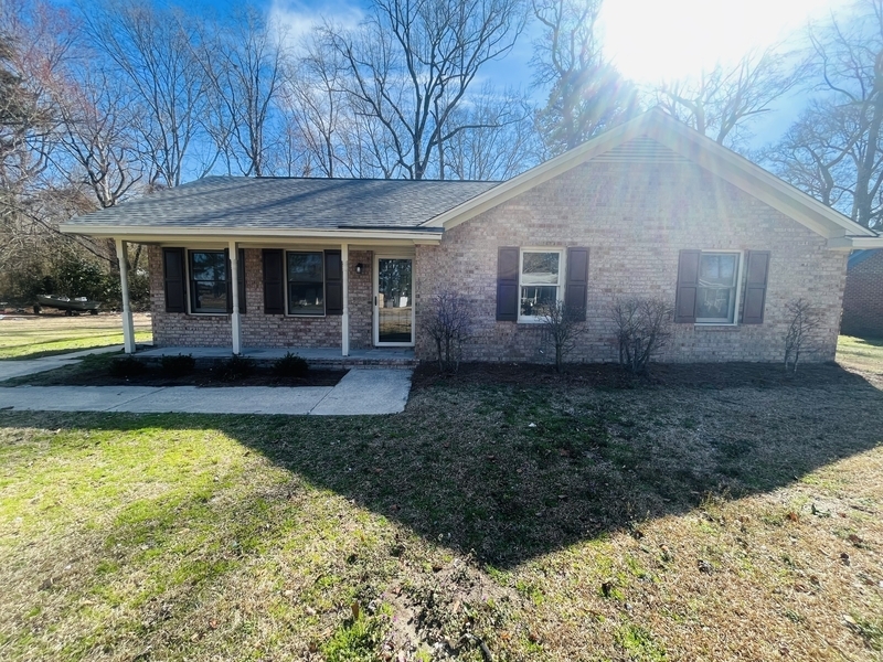 113 E Catawba Rd in Greenville, NC - Building Photo