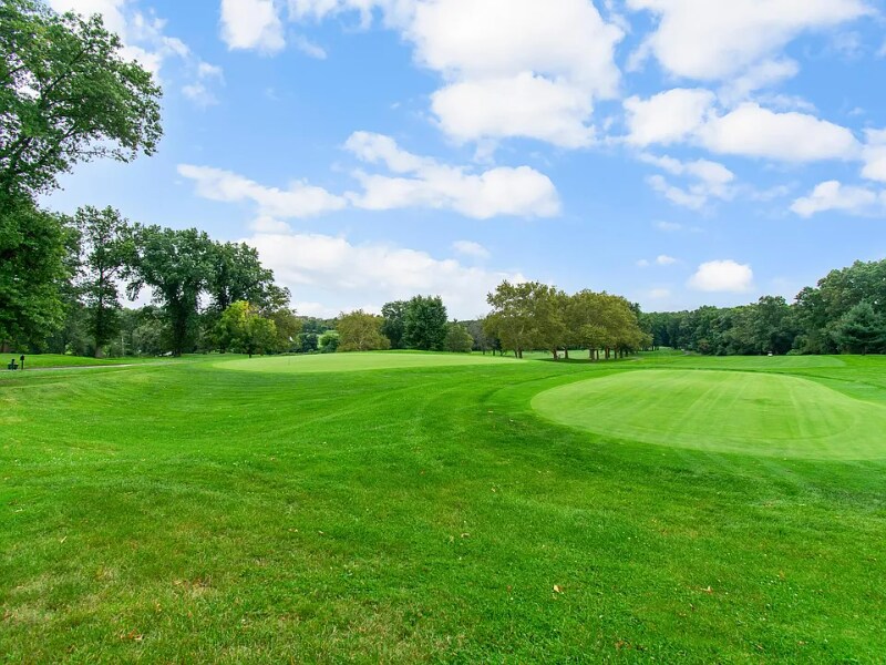 1630 Forest Hill Rd in Staten Island, NY - Building Photo