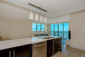 665 NE 25th St in Miami, FL - Building Photo - Building Photo