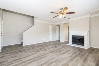 501 Longshore Dr in Little Elm, TX - Foto de edificio - Building Photo
