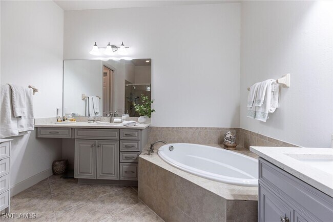 9550 Ironstone Terrace in Naples, FL - Building Photo - Building Photo