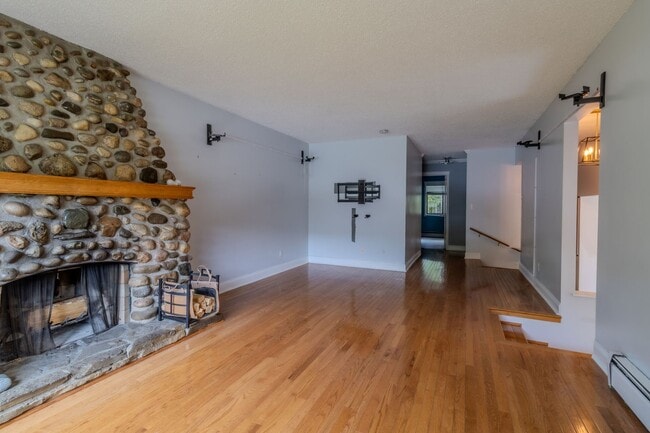 2698 Shenandoah Dr in Traverse City, MI - Building Photo - Building Photo