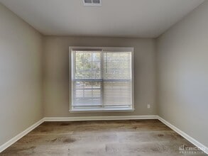 33 Elmwood Blvd in Elgin, SC - Building Photo - Building Photo