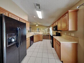 867 Bonaparte Landing Blvd in Jacksonville, FL - Foto de edificio - Building Photo