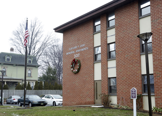 337 W Milton Ave in Rahway, NJ - Foto de edificio - Building Photo