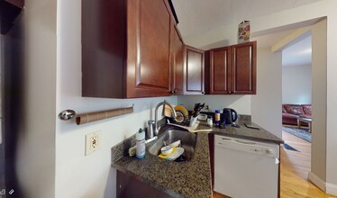 340 Putnam Ave, Unit 2 in Cambridge, MA - Foto de edificio - Building Photo