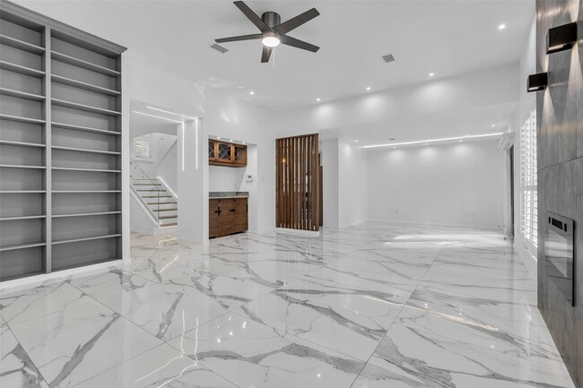 property at 41 Hickory Oak Dr