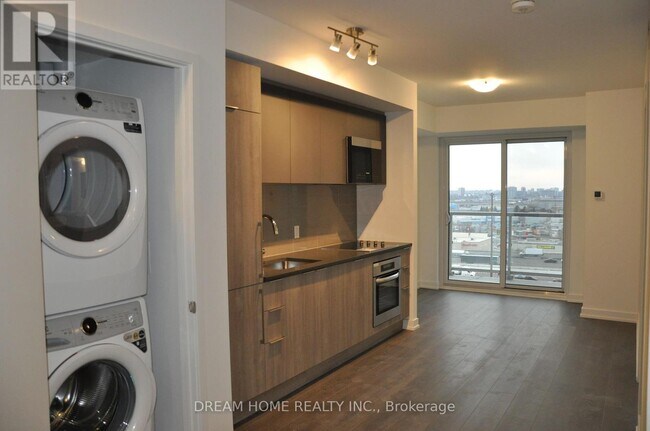 2031-2031 Kennedy Rd in Toronto, ON - Building Photo - Building Photo