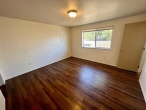 386 Benson St in Medford, OR - Building Photo - Building Photo