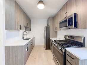 2131 N Bingham St, Unit K05J in Chicago, IL - Building Photo - Building Photo