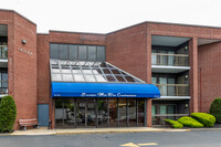 Excelsior Mid-Rise Condominium in Philadelphia, PA - Foto de edificio - Building Photo