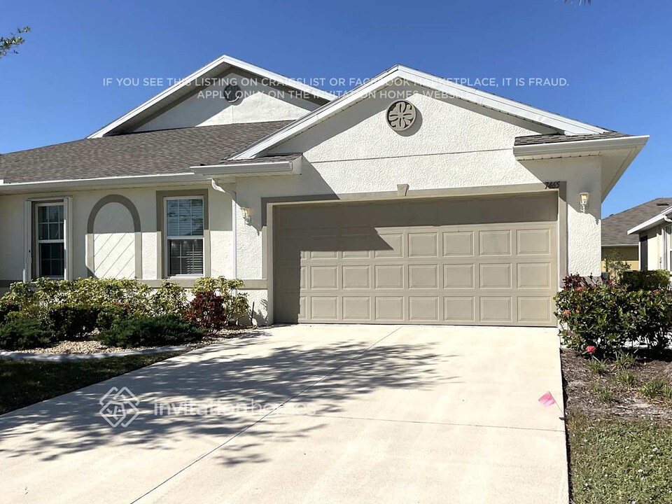 7465 W Lenox Cir in Punta Gorda, FL - Building Photo