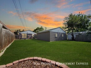 4 Bed 2 Bath Home with Fenced Yard in Sioux Falls, SD - Building Photo - Building Photo