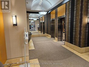 1002-70-870 Alexander St in Toronto, ON - Building Photo - Building Photo