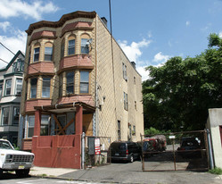 610-612 12th St Apartments